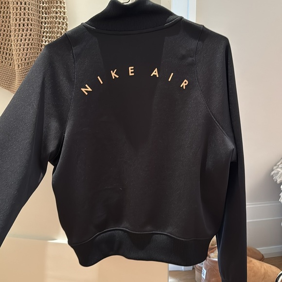 Nike Air black jacket - Picture 4 of 5